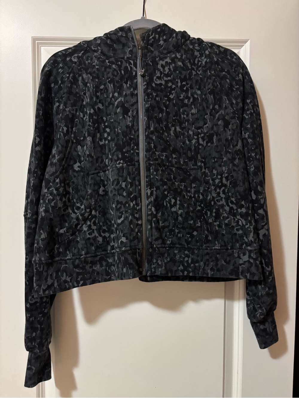 Lululemon Athletica Scuba Black Leopard-Print Zip Hoodie Cropped